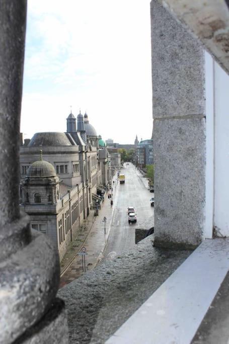 Executive Top Floor 1 Bedroom Apartment Aberdeen Extérieur photo