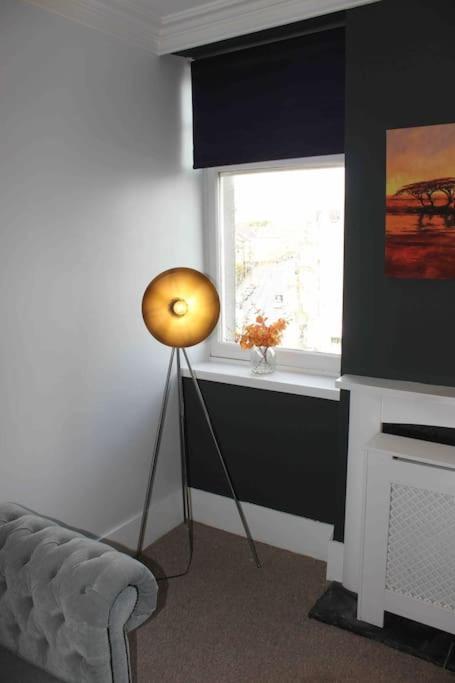 Executive Top Floor 1 Bedroom Apartment Aberdeen Extérieur photo